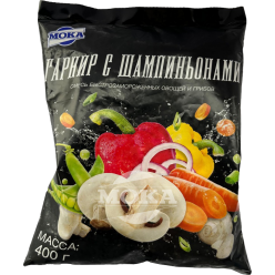 Contorno con i funghi champignon. Miscela congelata di verdure e funghi